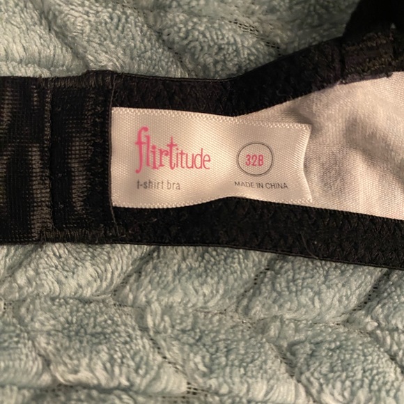 Geometric pattern bra - Picture 2 of 3